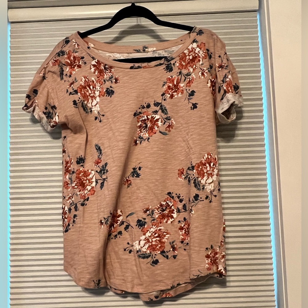 Maurices Size Small Floral Top